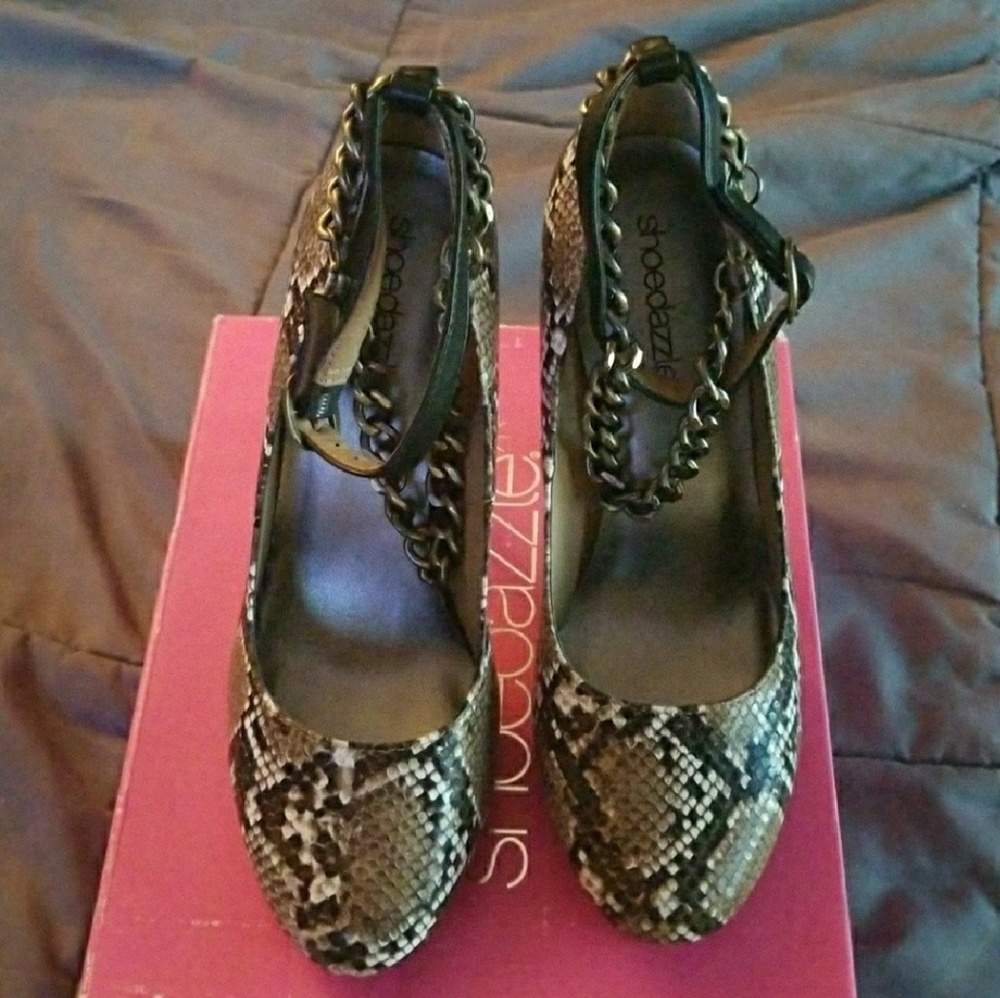 Faux Snake skin shoes